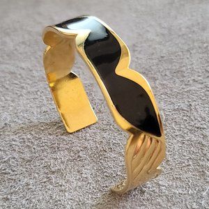 Bracelet Gold Tone Black Enamel Style Fashion Costume Jewelry Pretty Stylish
